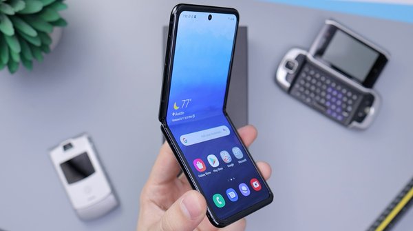 Comment utiliser la fonctionnalité de recharge inversée pour alimenter vos accessoires depuis un smartphone Huawei P40?
